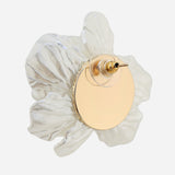 DESCENT FLORAL SNOW WHITE EARRING