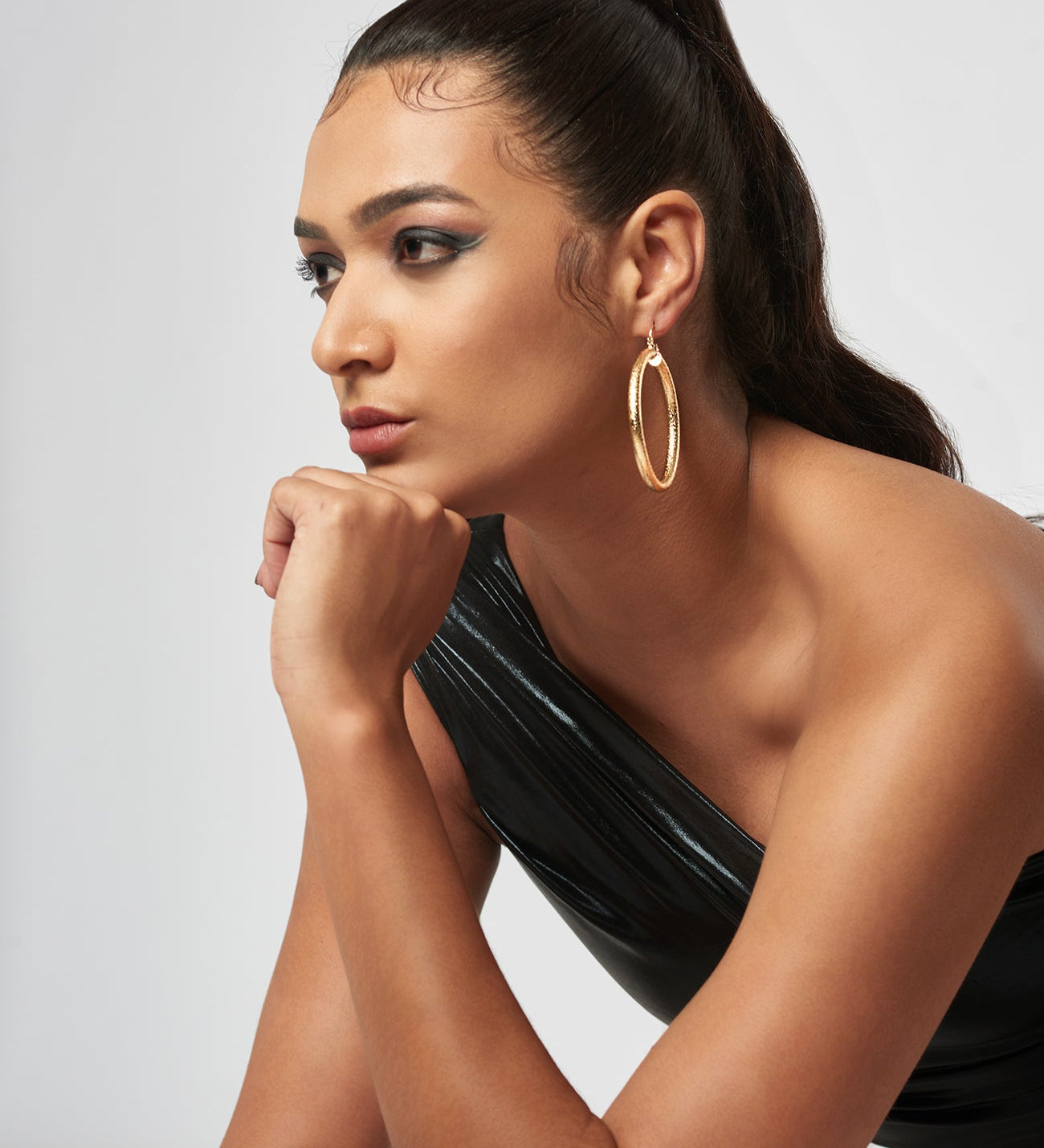La Puddle Thin Hoop Earrings