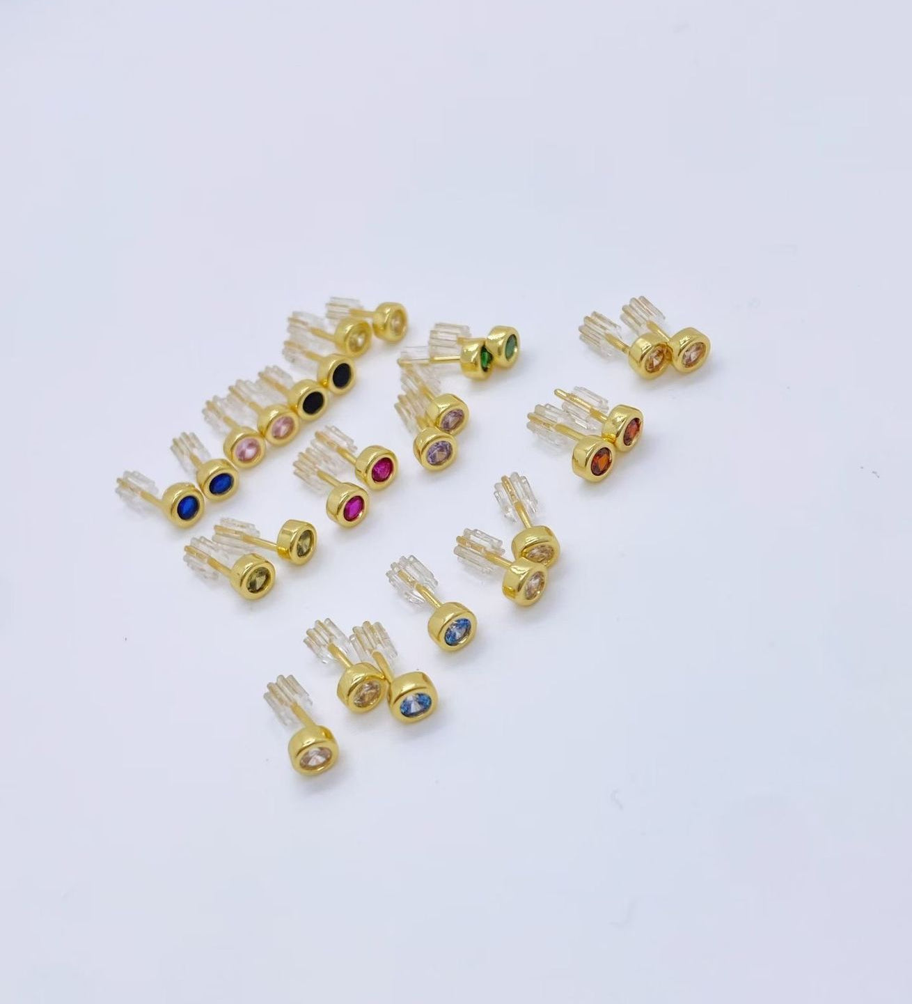 Multicolour studs