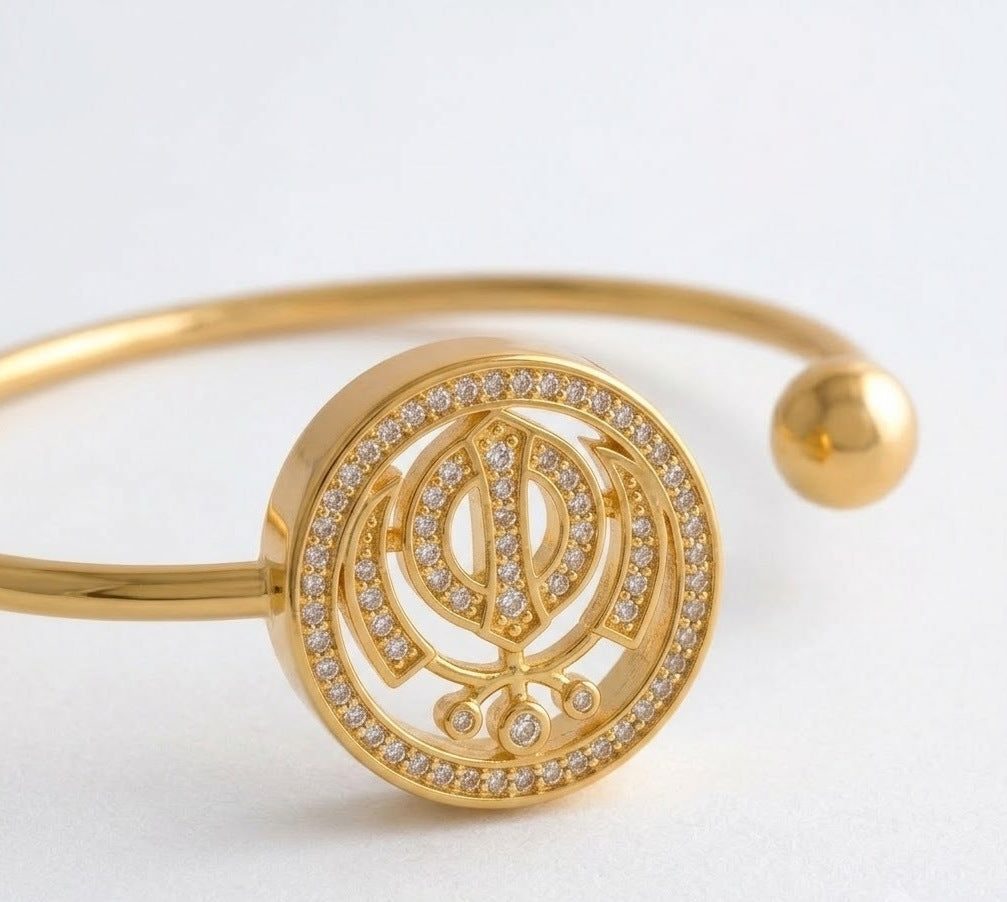 The Khanda Circle Cuff