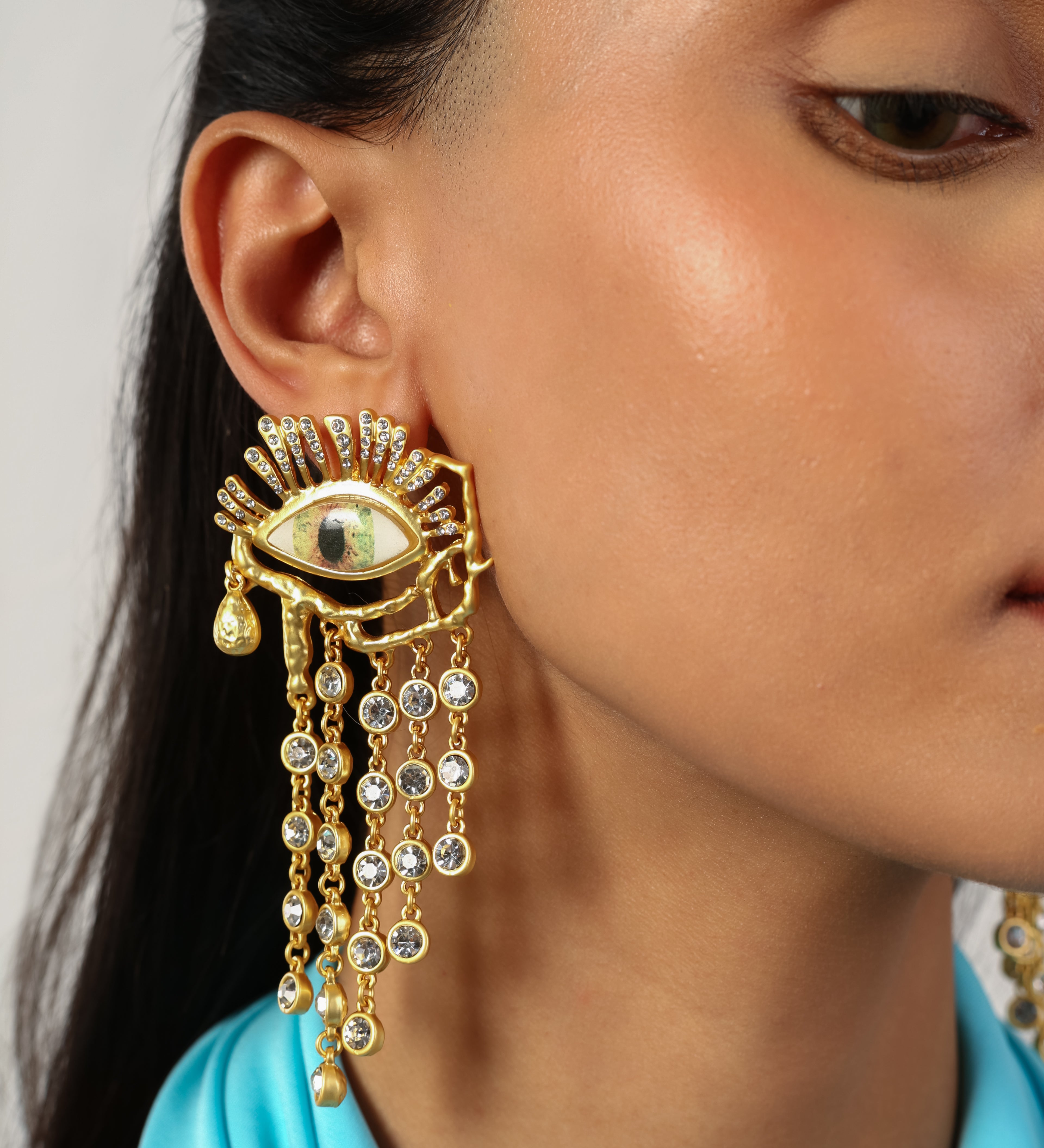 Royal Chain Flow Eyes Gold Plated Antitarnish Earring