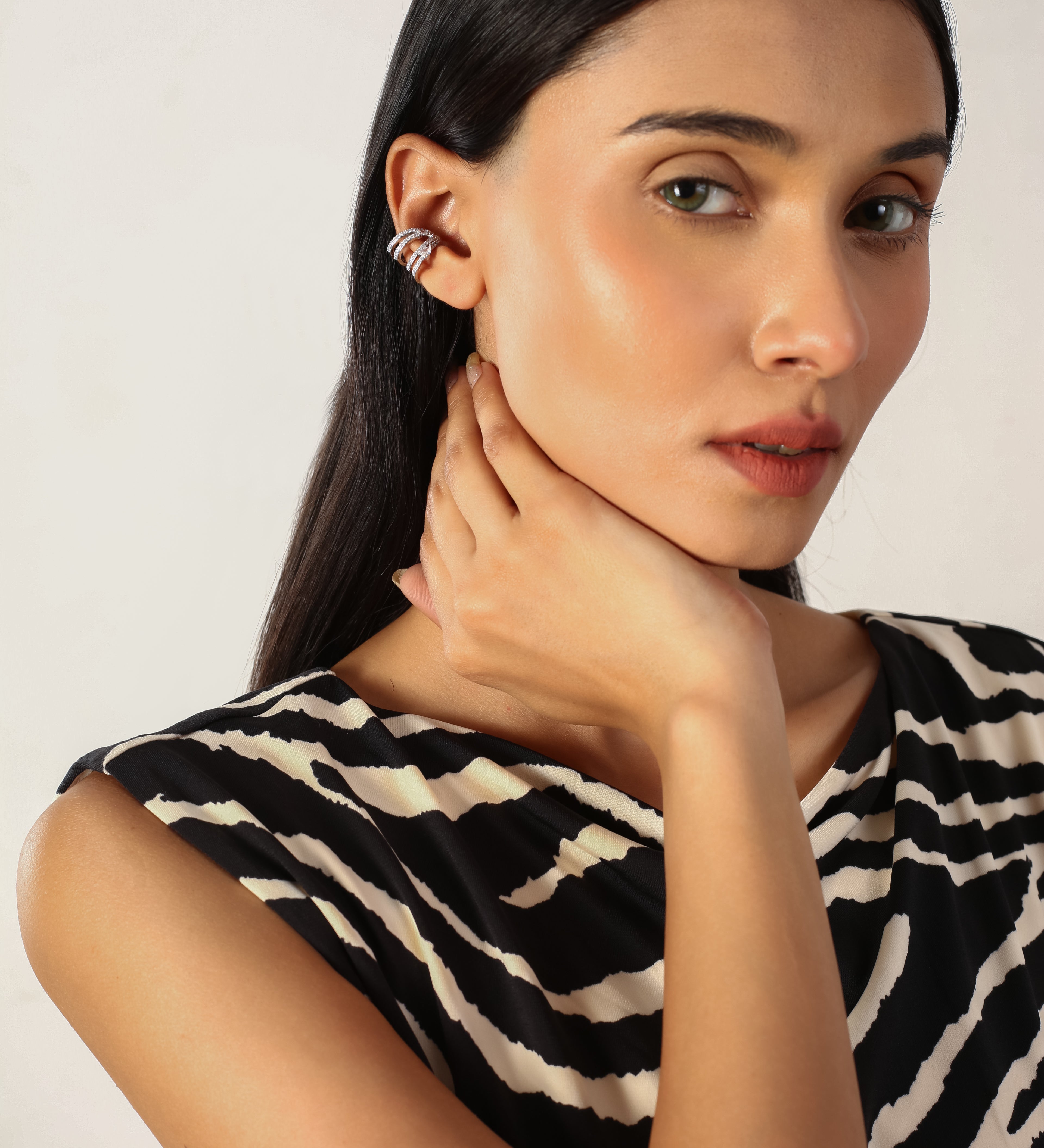 Cz Stone Cuty Ear Cuff