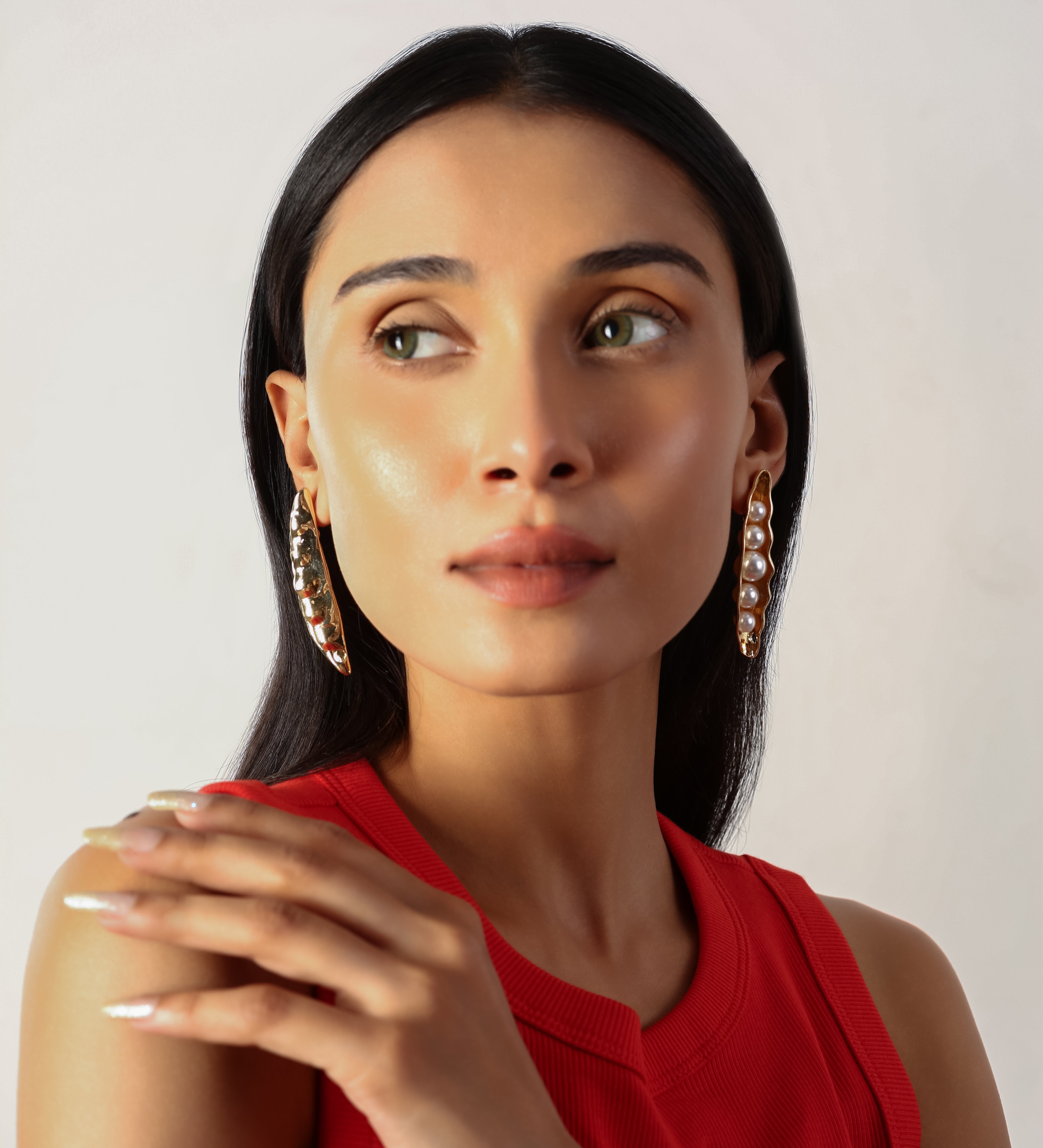 PEAS SHAPE GOLD PLATED ANTITARNISH EARRING