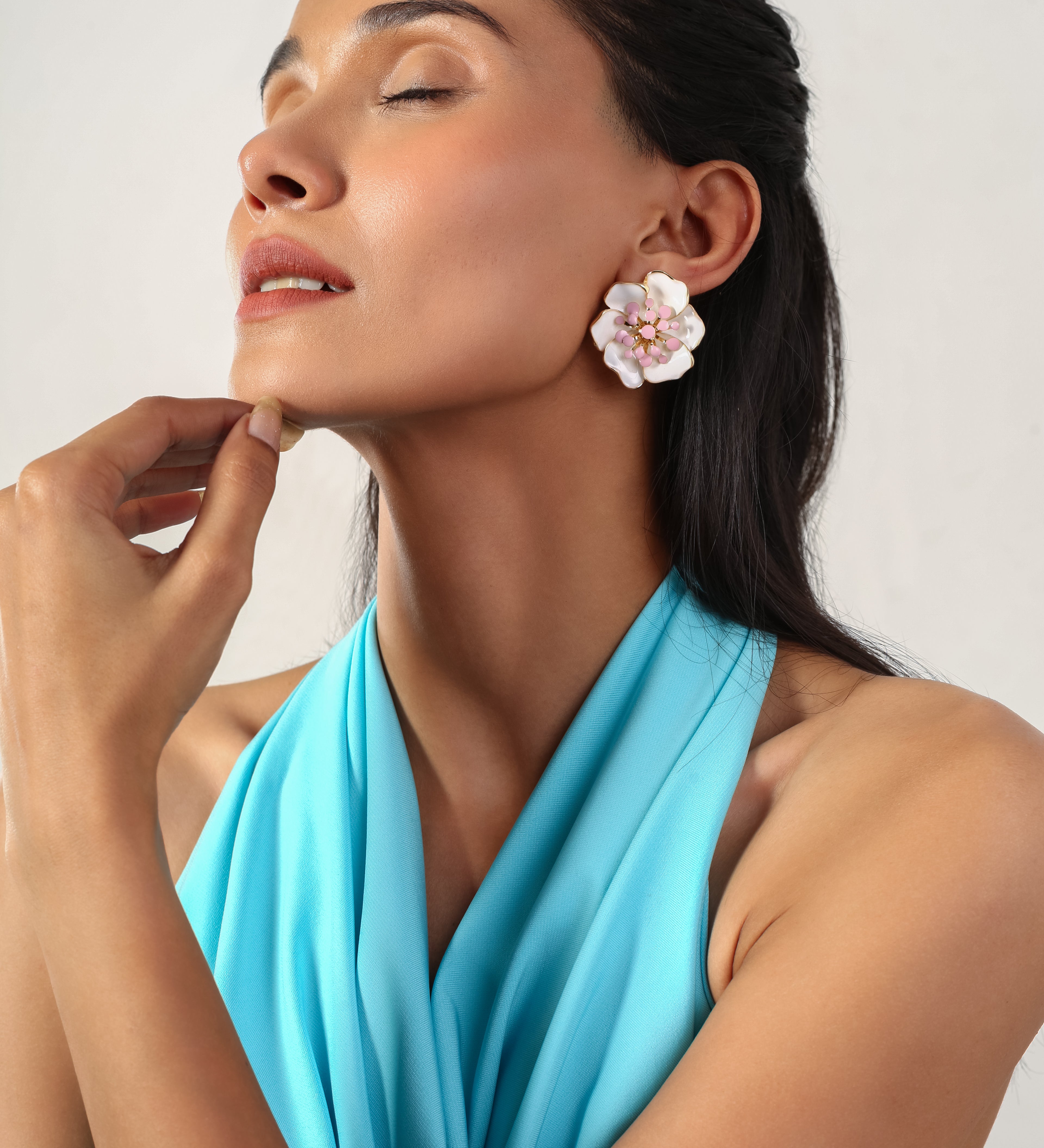 FLORAL VIBE CHECK ANTITARNISH EARRING