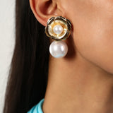 GLOSSY GLOSS FLORAL GOLD PLATED EARRING