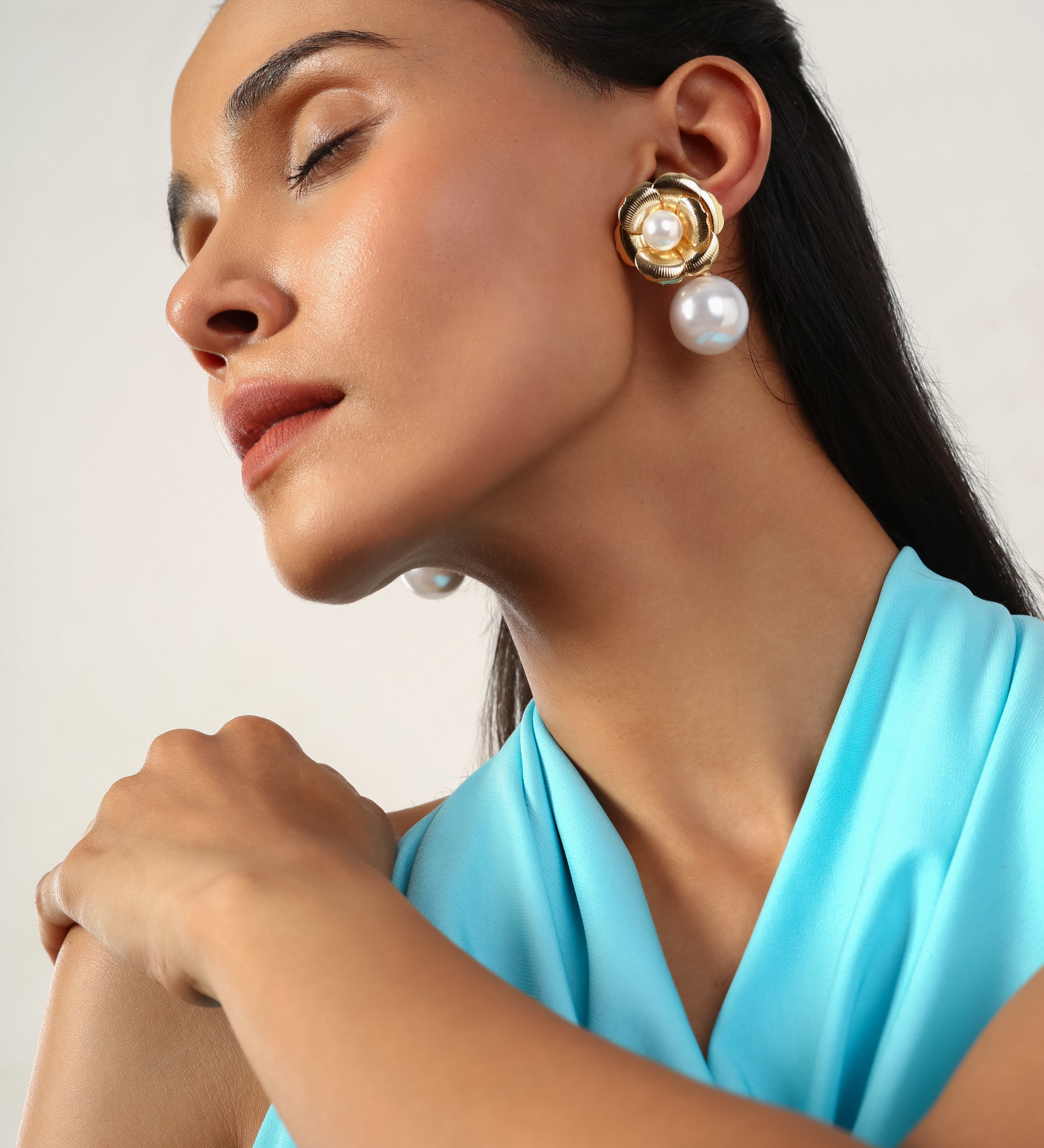 GLOSSY GLOSS FLORAL GOLD PLATED EARRING