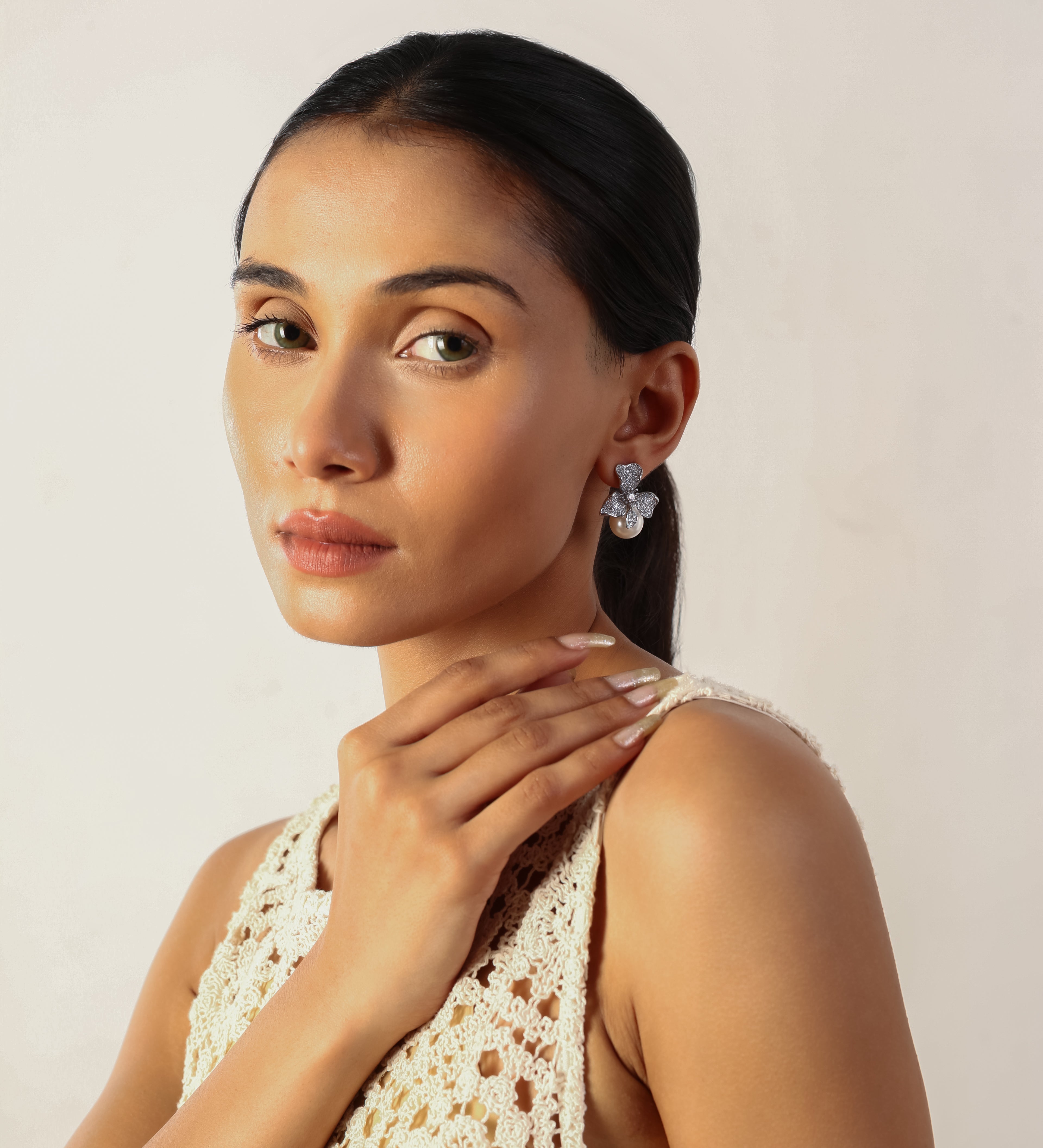 Floral Cz Stone Sheel Pearl Earring